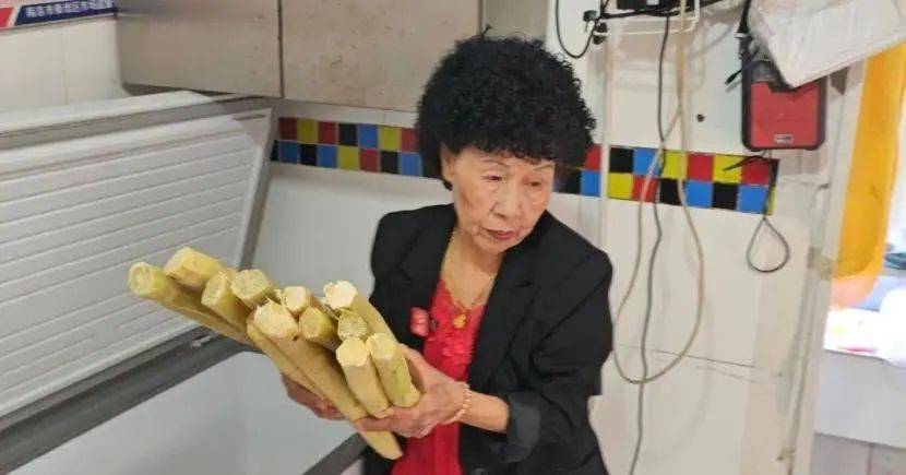 10元手冲“咖啡阿姨”：生意淡了快乐回来了麻将胡了2试玩从日销400杯到100杯！(图4)