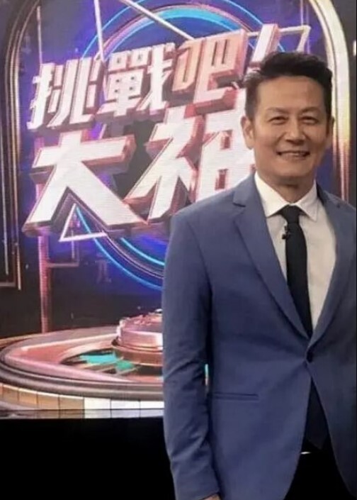 小宝寻花极品黑裙高颜值甜美长腿妹 - 黑料不打烊